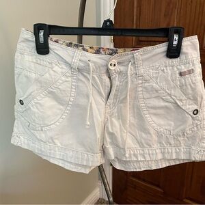 UNIONBAY White Cargo Shorts Casual Style
